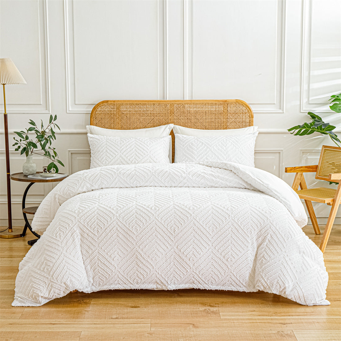 European And American Supplies Cut Flower Tufted Plain Quilt Set