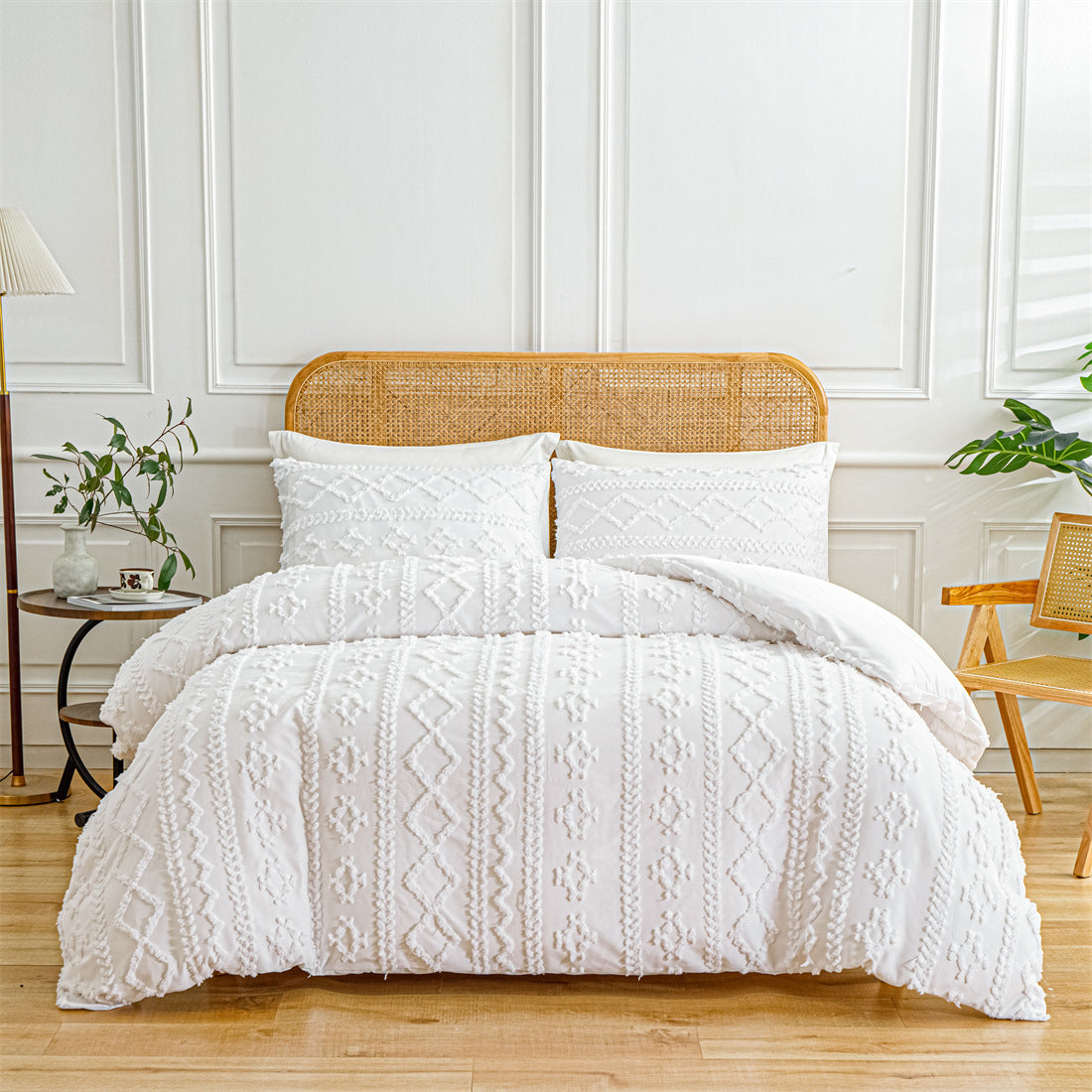 European And American Supplies Cut Flower Tufted Plain Quilt Set